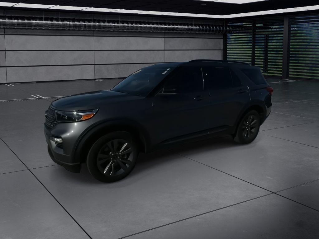 2023 Ford Explorer XLT photo 3