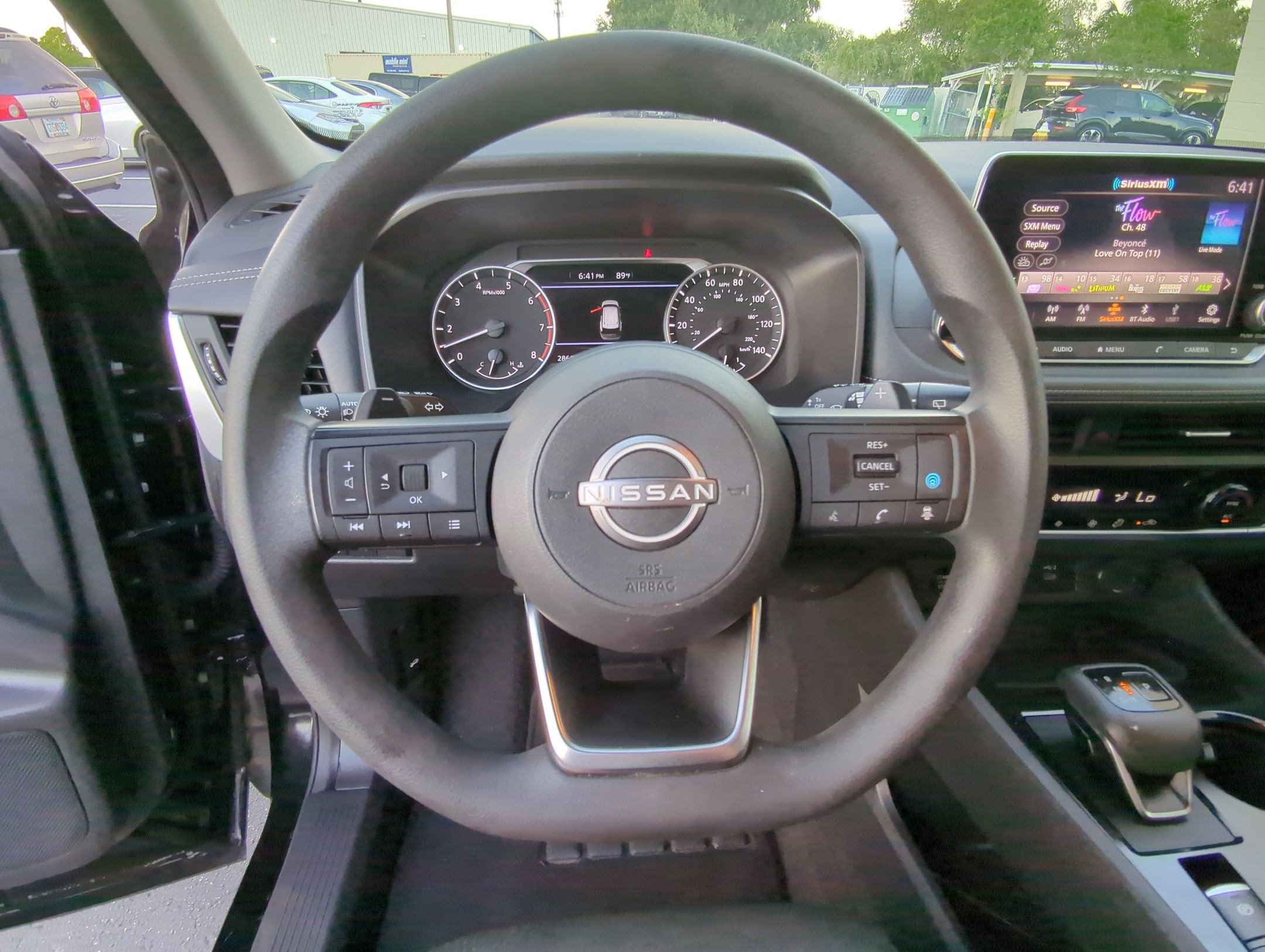 2024 Nissan Rogue SV photo 16
