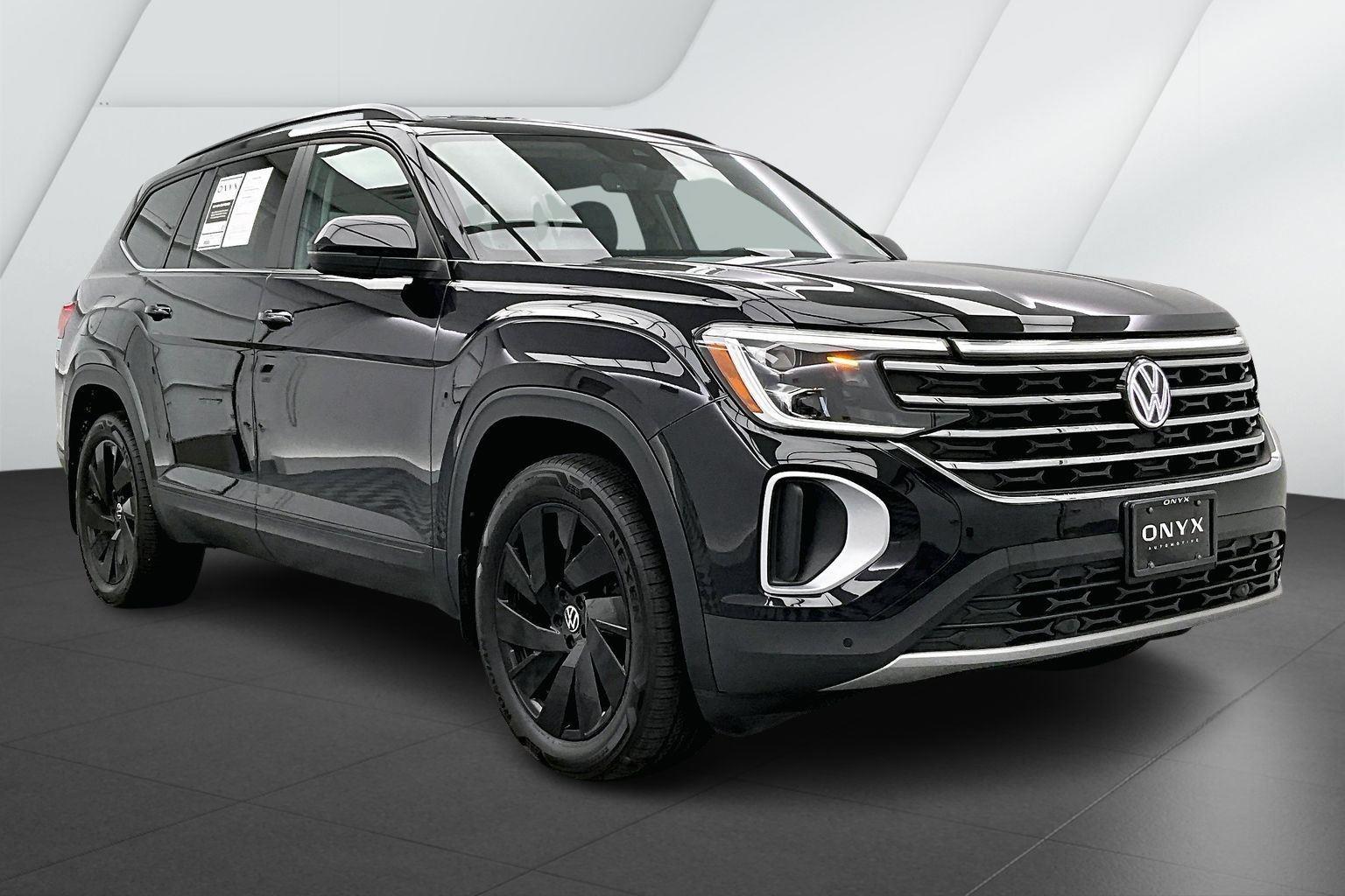 2024 Volkswagen Atlas SE Technology photo 2