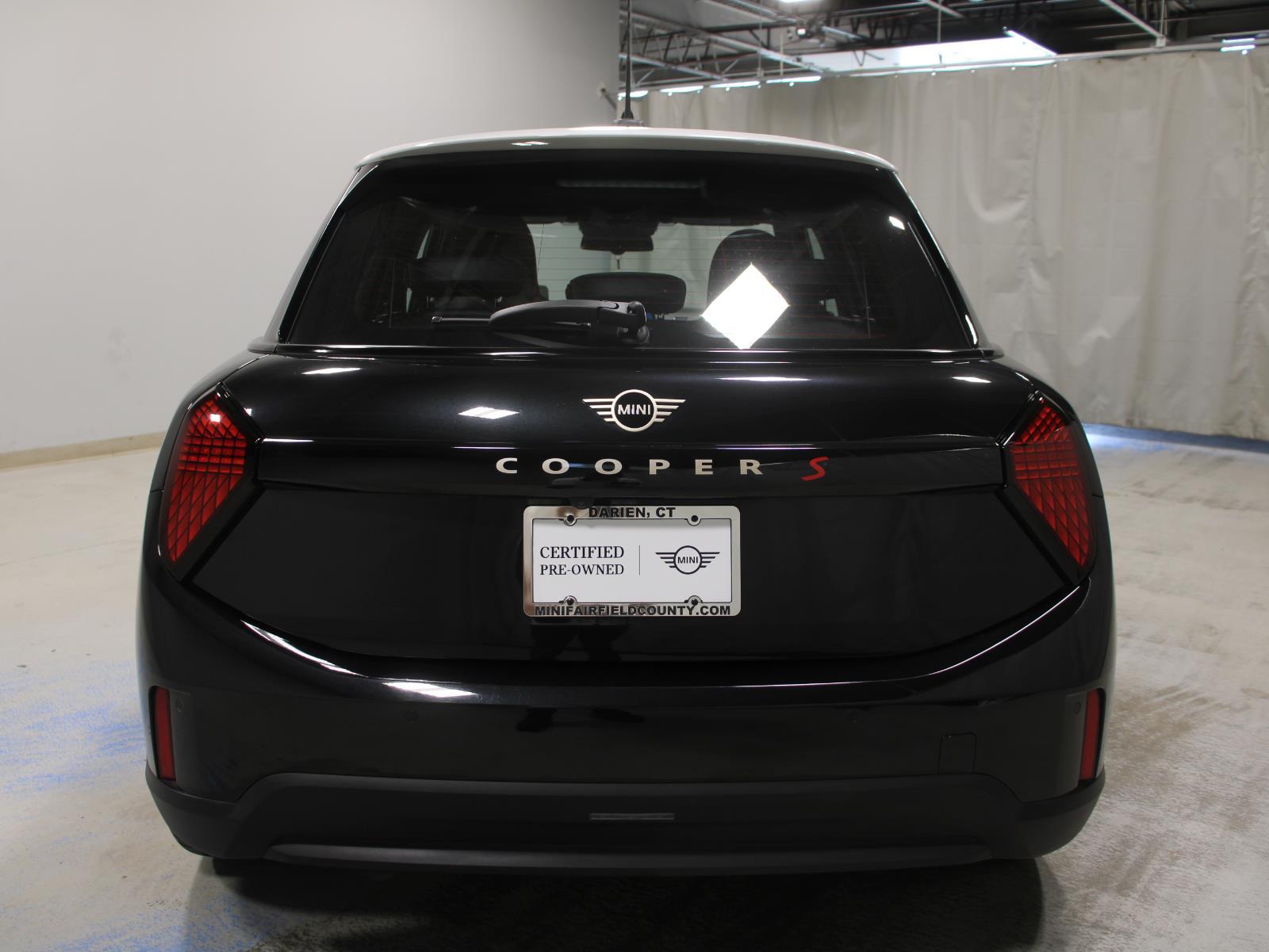 2025 Mini Cooper S Hardtop 4 Door photo 7