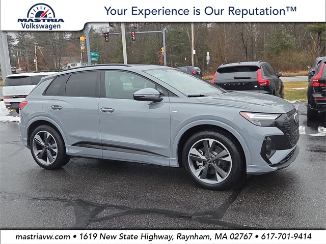 2024 Audi Q4 e-tron Premium Plus's photo