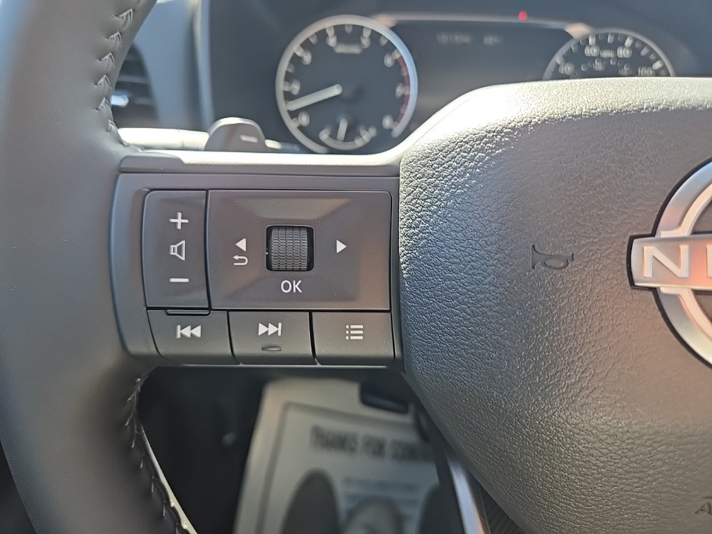2026 Nissan Rogue SV photo 13