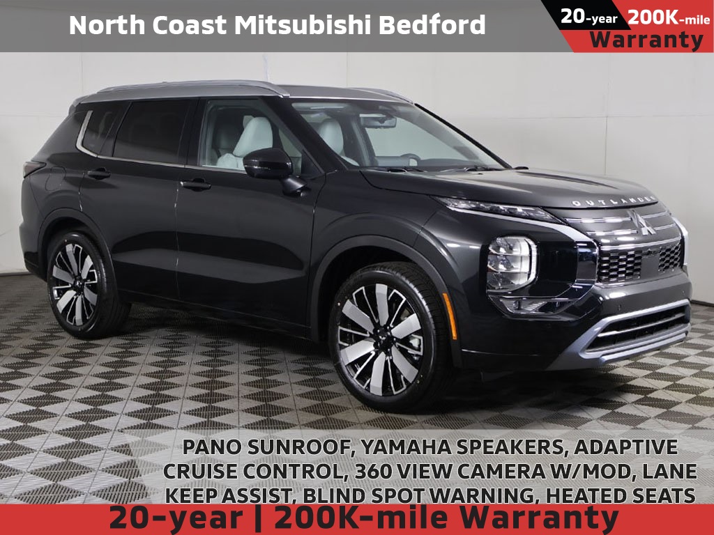 2025 Mitsubishi Outlander SEL Platinum Edition's photo