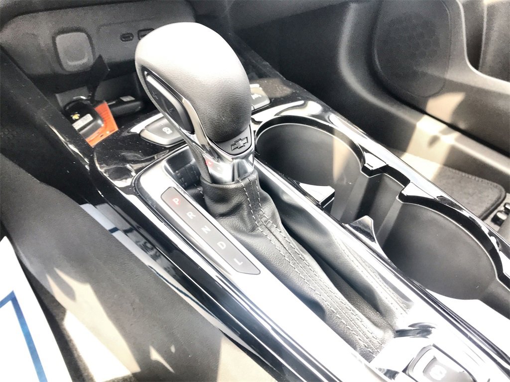 2025 Chevrolet Trax LT photo 17