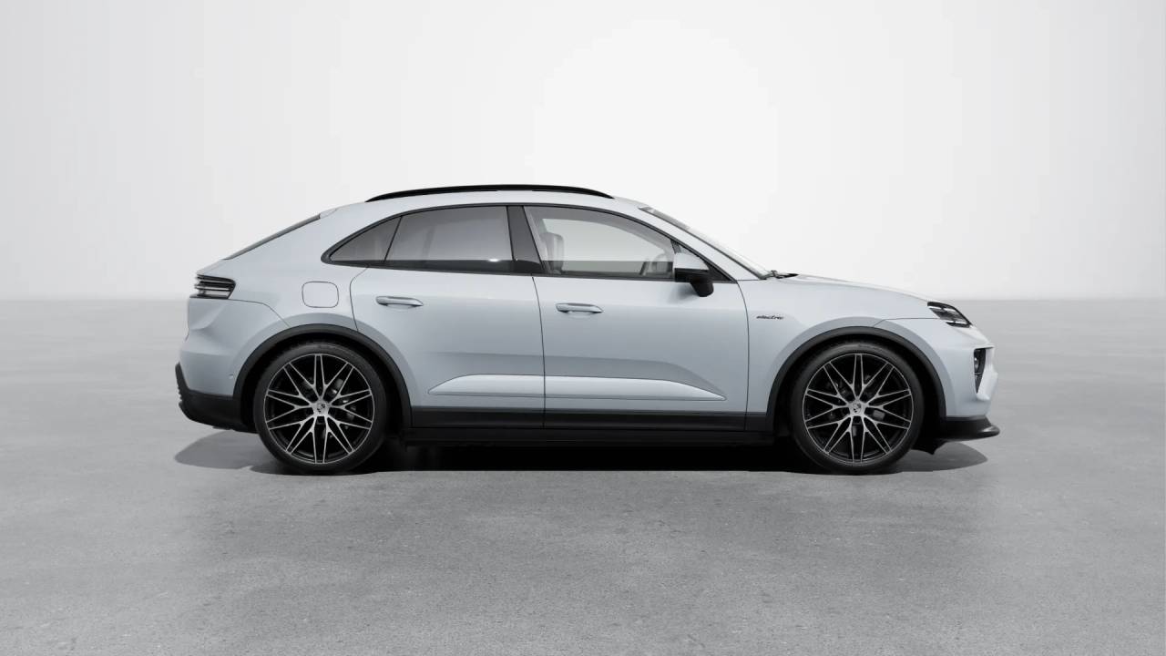 2025 Porsche Macan Electric photo 7