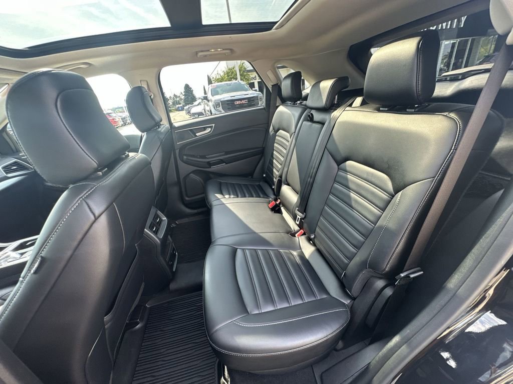 2023 Ford Edge SEL photo 24