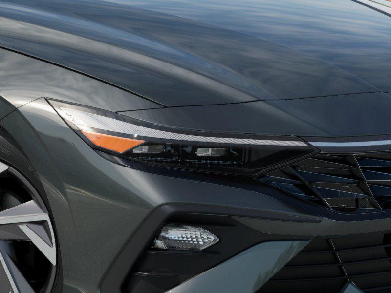 2025 Hyundai Elantra SEL Sport photo 8