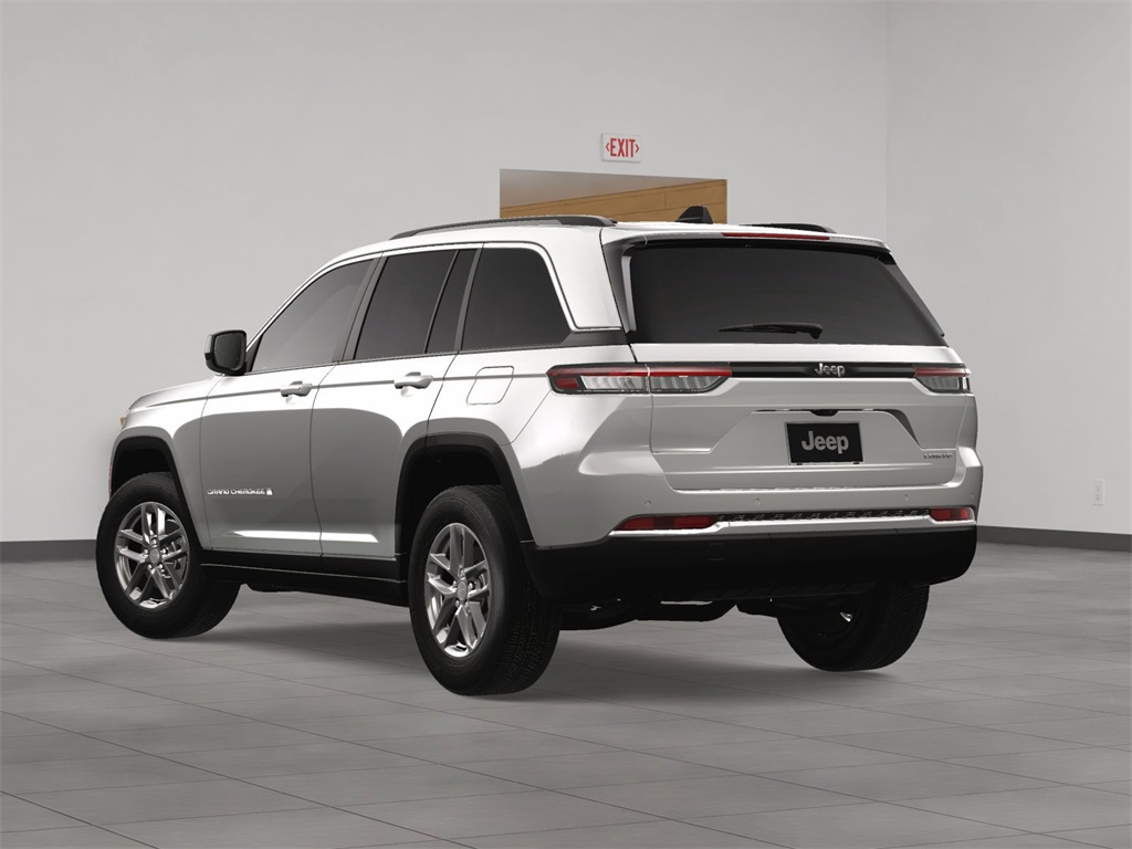 2025 Jeep Grand Cherokee Laredo X photo 4