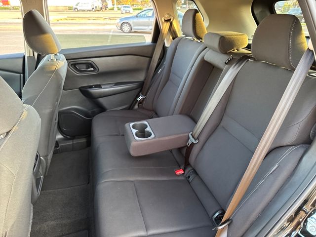 2024 Nissan Rogue S photo 16