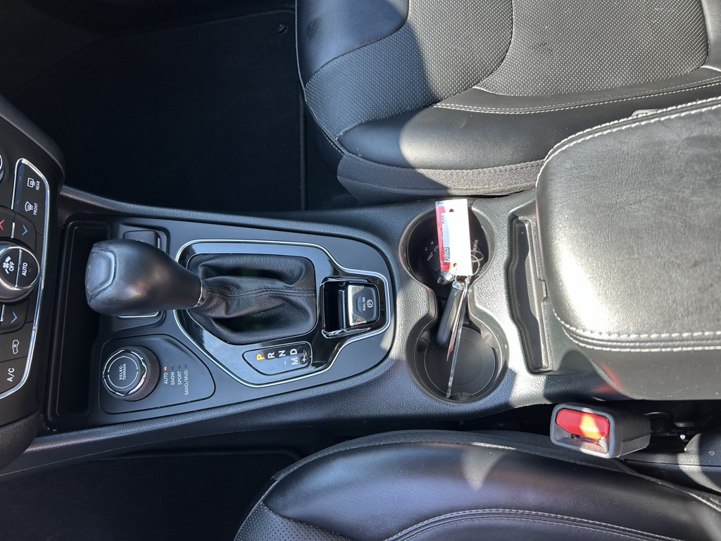 2022 Jeep Cherokee Limited photo 15