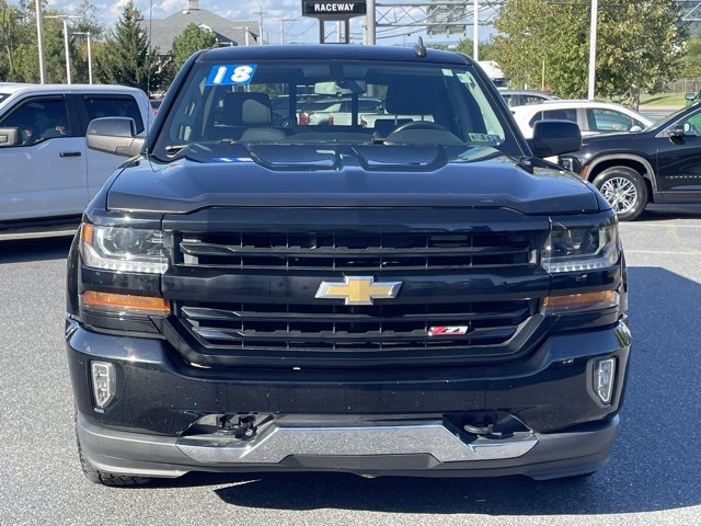 2018 Chevrolet Silverado 1500 LT photo 2