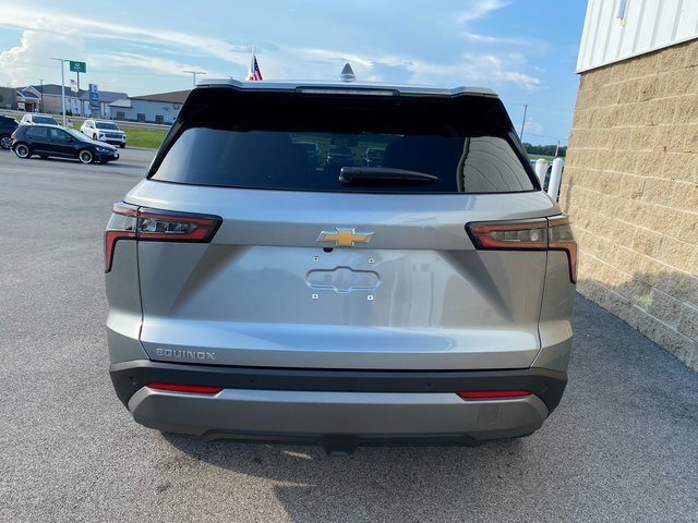 2026 Chevrolet Equinox LT photo 5