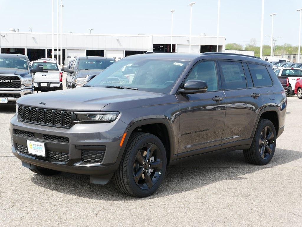 2025 Jeep Grand Cherokee Altitude X photo 4