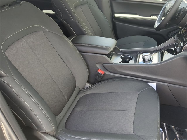 2025 Jeep Grand Cherokee Laredo photo 27