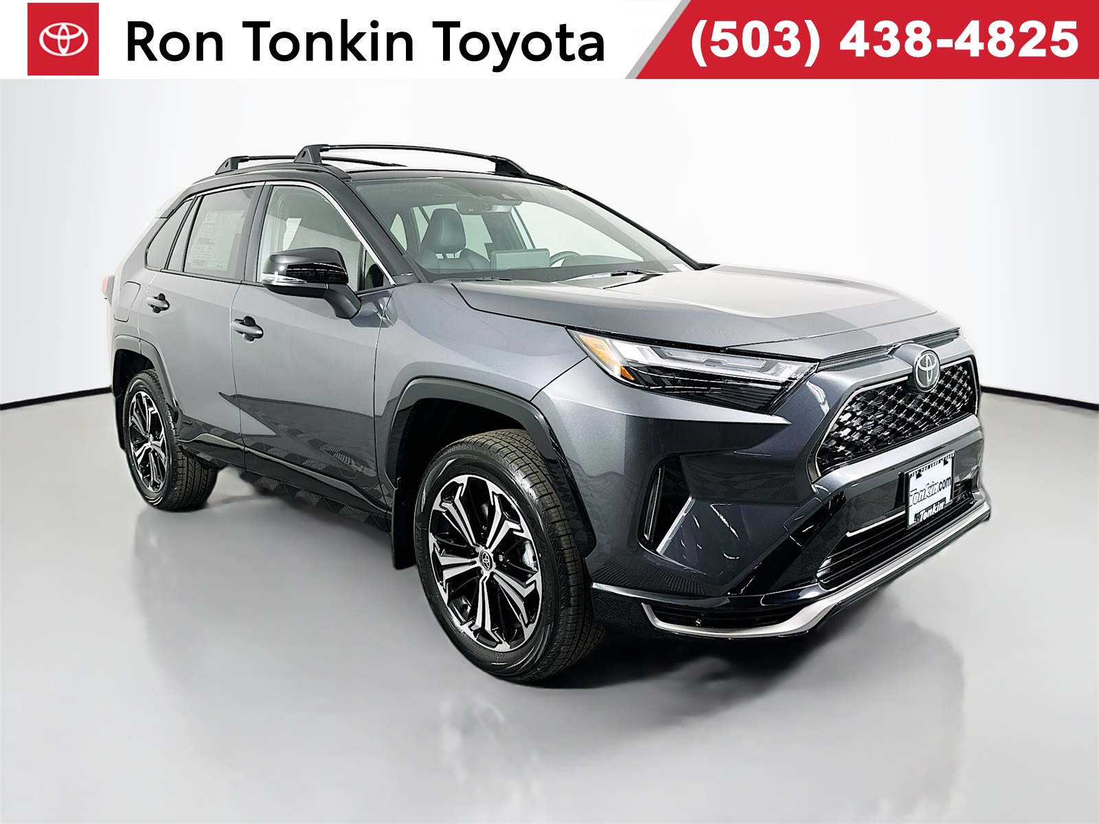 2025 Toyota RAV4 XSE's photo