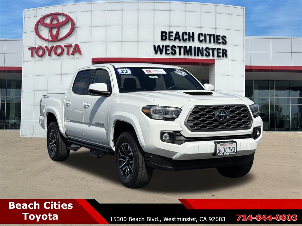 2023 Toyota Tacoma TRD Sport photo 2