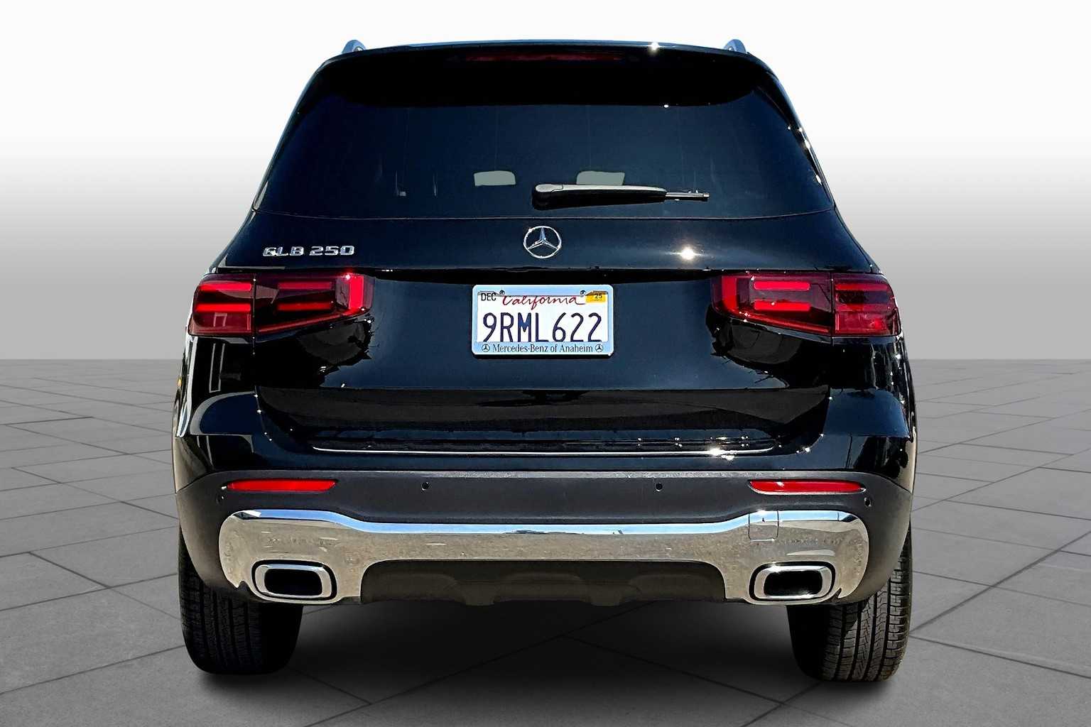 2025 Mercedes Benz GLB 250 photo 3