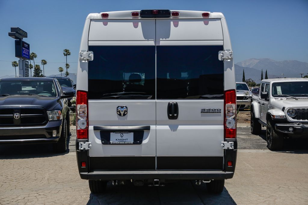 2024 Ram ProMaster 3500 Window Van photo 2