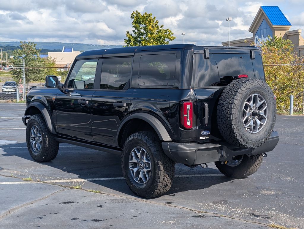 2025 Ford Bronco Badlands Black Diamond photo 4