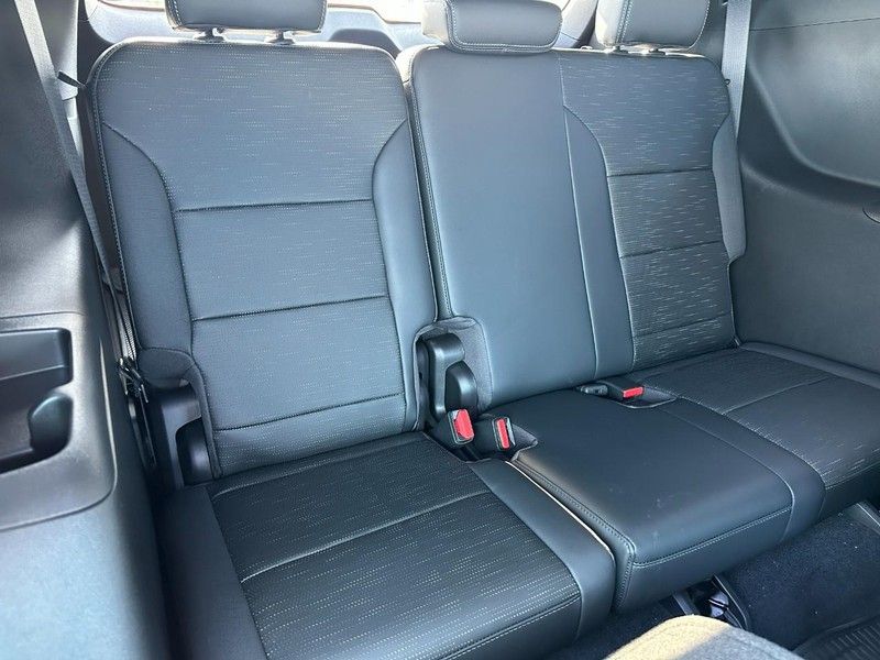2026 Buick Enclave Sport Touring photo 3