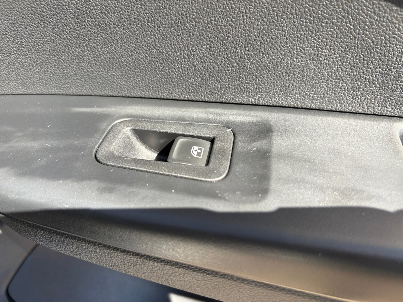 2022 Volkswagen Taos SE photo 30