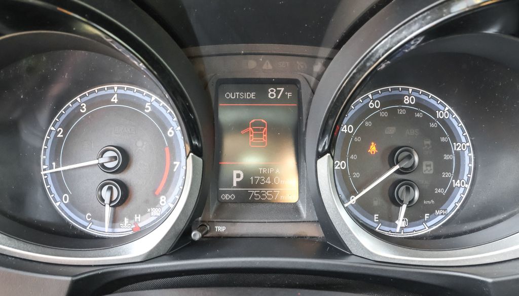 2015 Toyota Corolla L photo 18