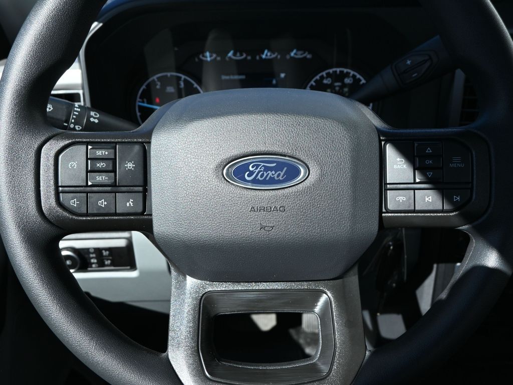 2025 Ford F-550 Chassis XL