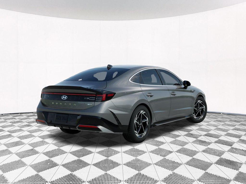 2026 Hyundai Sonata SEL Sport photo 3