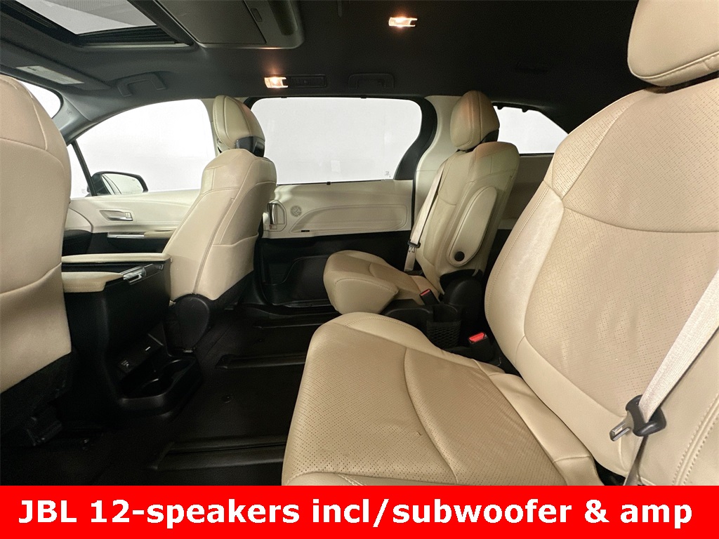 2024 Toyota Sienna Limited photo 12