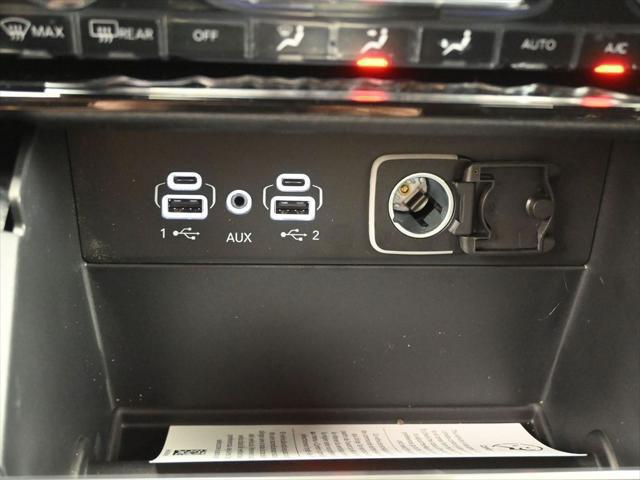2025 Jeep Grand Cherokee Limited photo 3