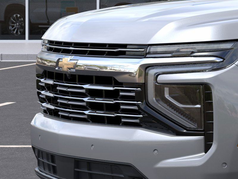 2025 Chevrolet Suburban Premier photo 13