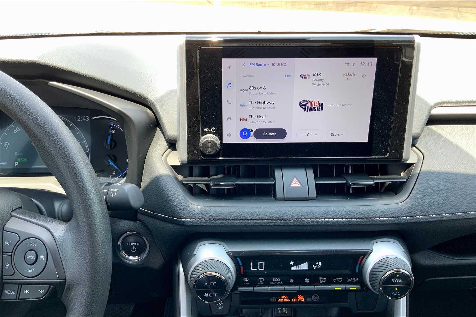 2024 Toyota RAV4 Hybrid photo 6