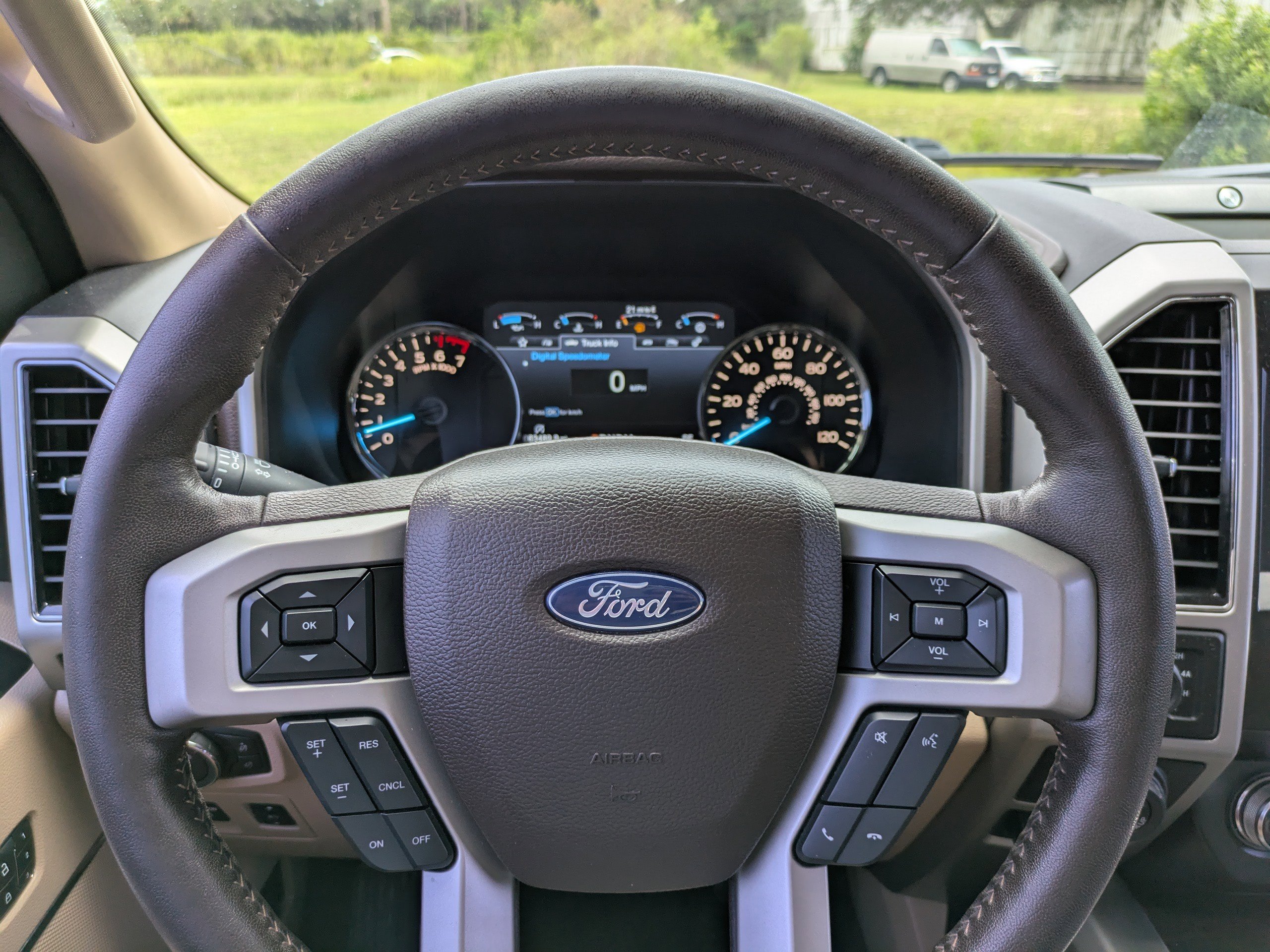 2019 Ford F-150 Lariat photo 20