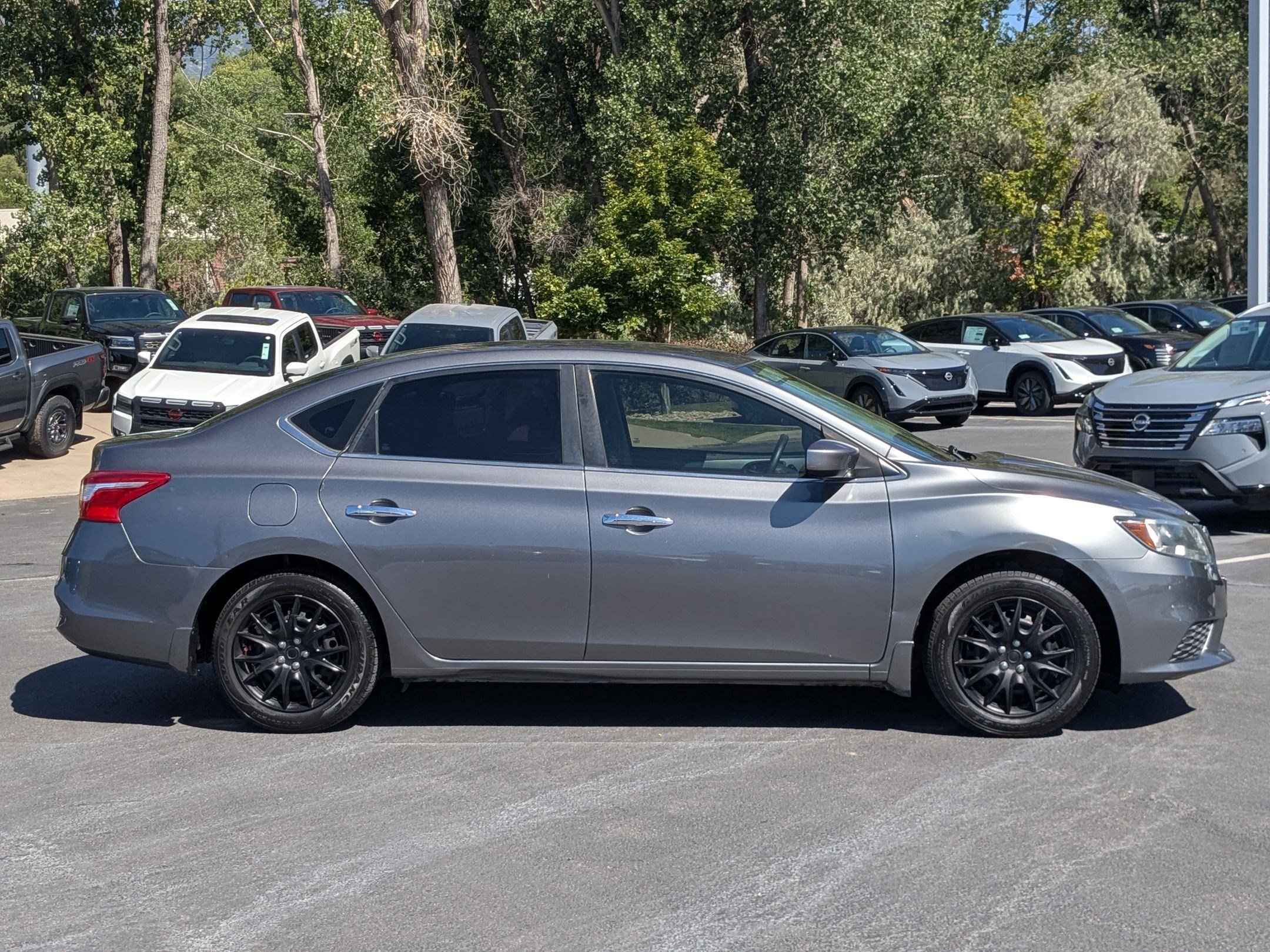 Used 2016 Nissan Sentra S with VIN 3N1AB7AP5GY212673 for sale in Riverdale, UT