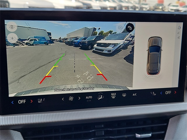 2025 Ford Explorer photo 9