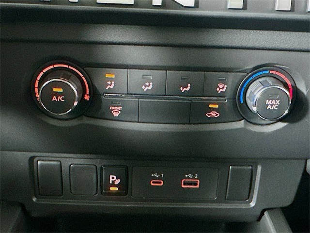 2025 Nissan Frontier SV photo 11