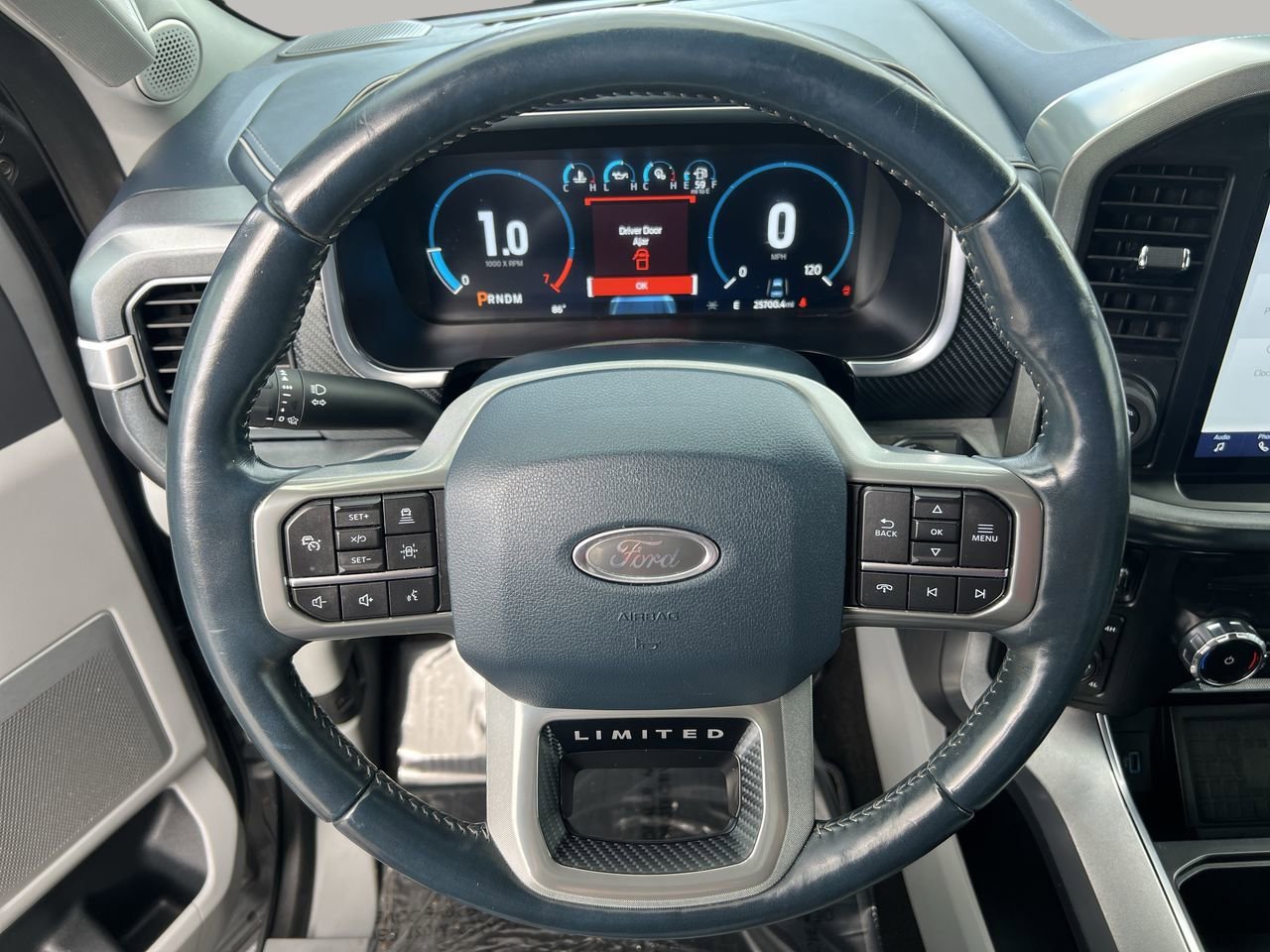 2022 Ford F-150 Limited photo 27