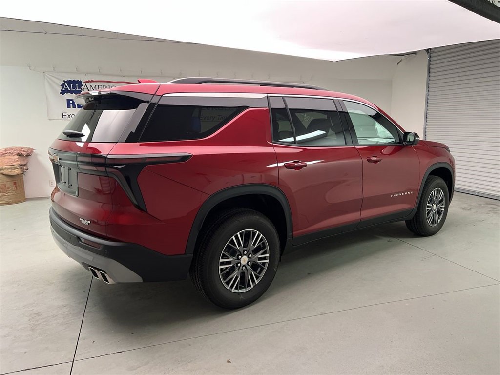 2026 Chevrolet Traverse photo 4