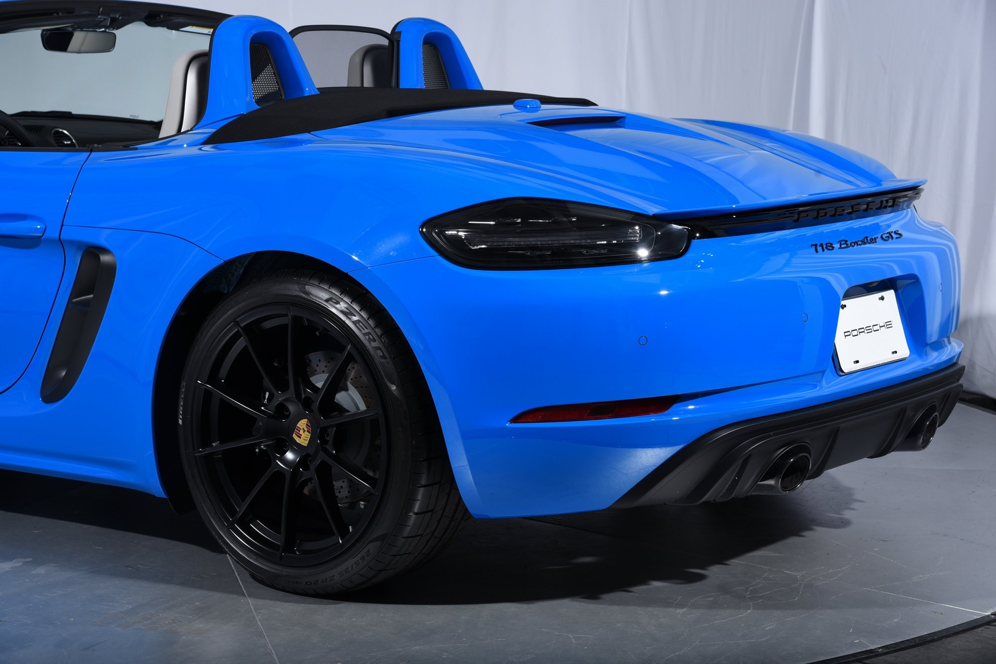 2025 Porsche Boxster GTS 4.0 photo 17