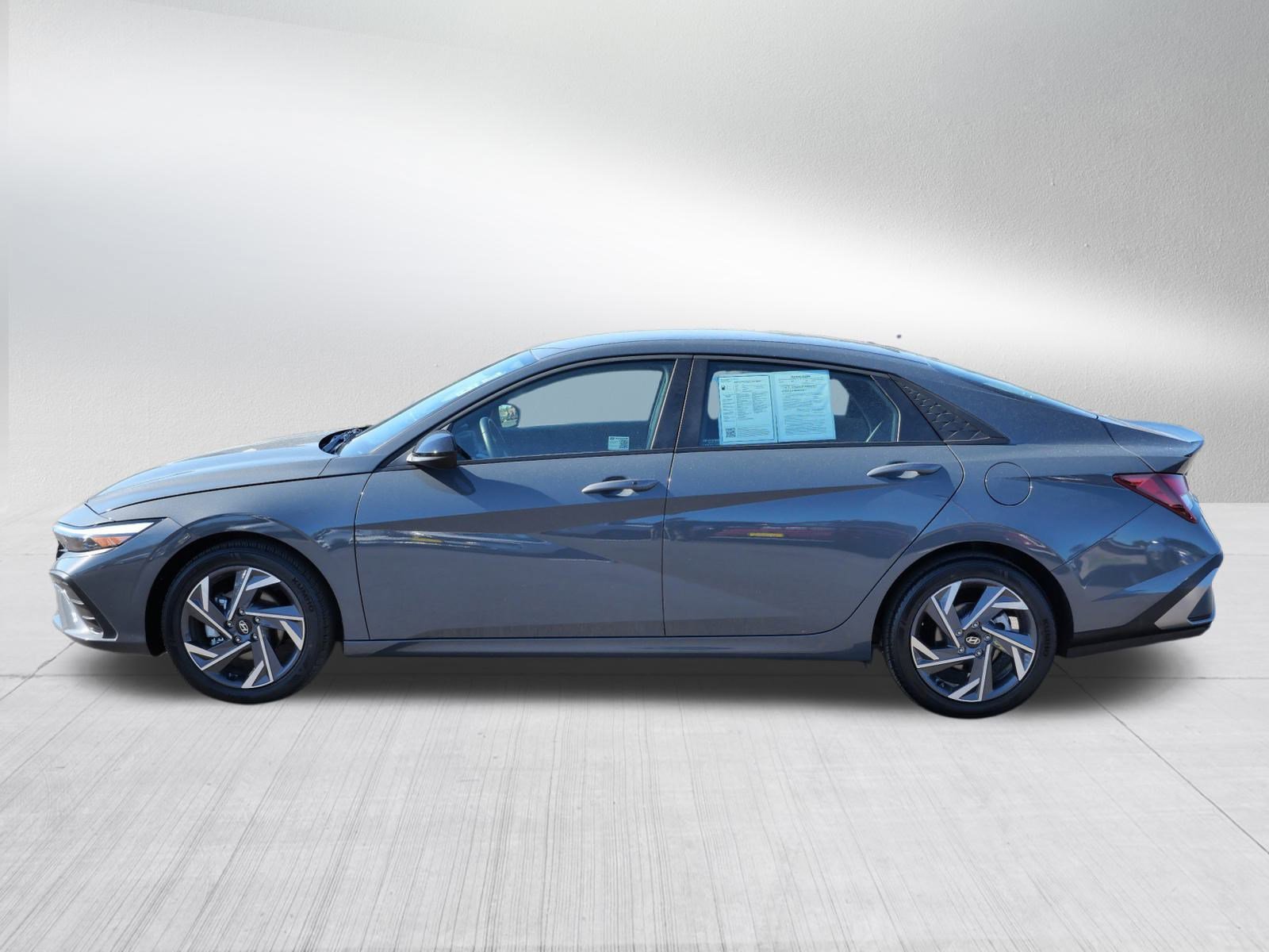 2025 Hyundai Elantra SEL Sport photo 4