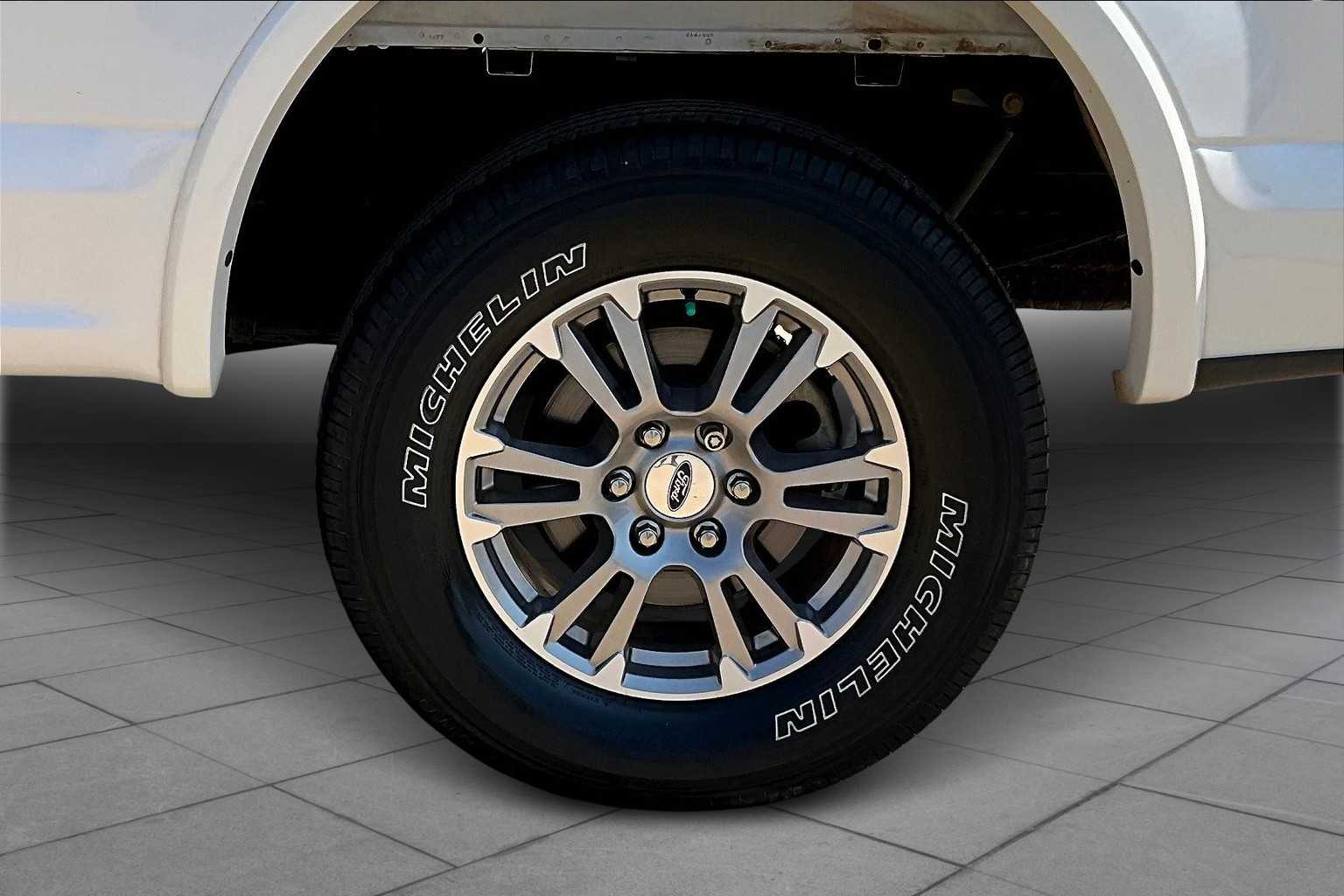 2019 Ford F-150 Lariat photo 10