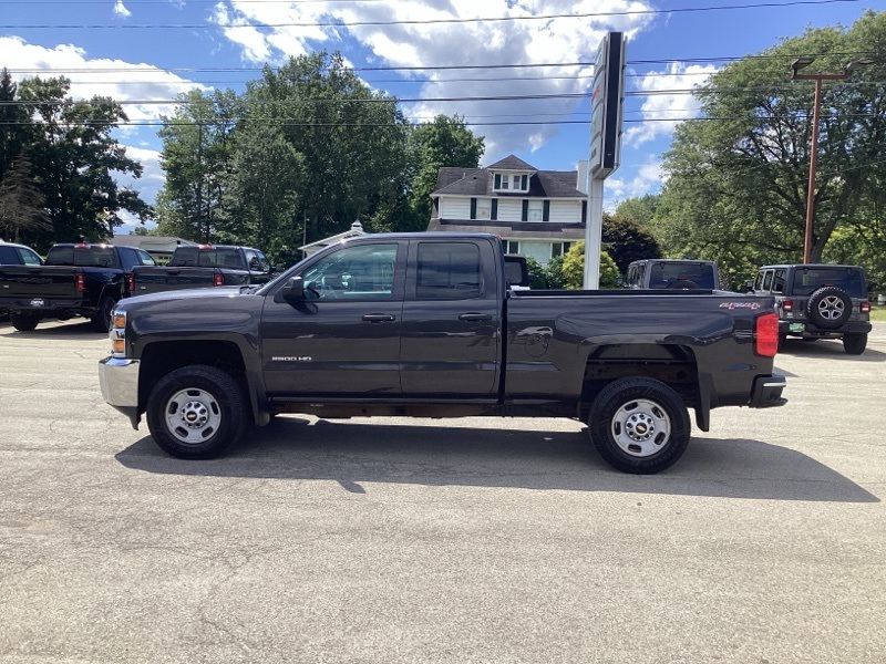 2016 Chevrolet Silverado 2500HD Work Truck photo 3