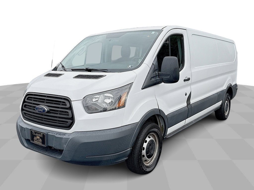 2015 Ford Transit Base's photo
