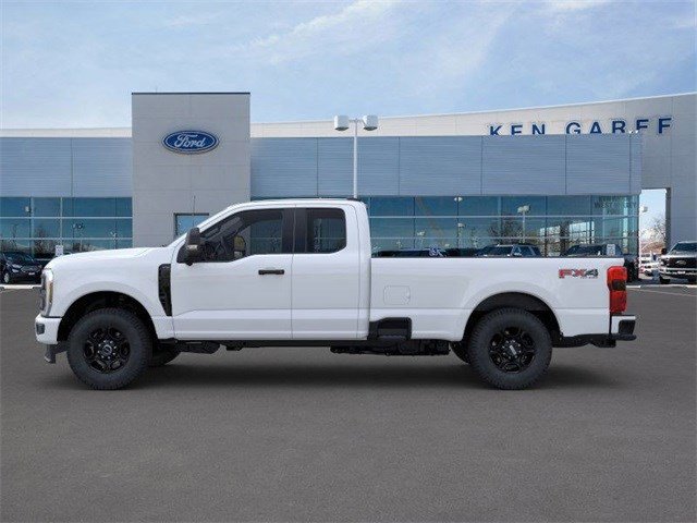 2024 Ford F-350 XL photo 3