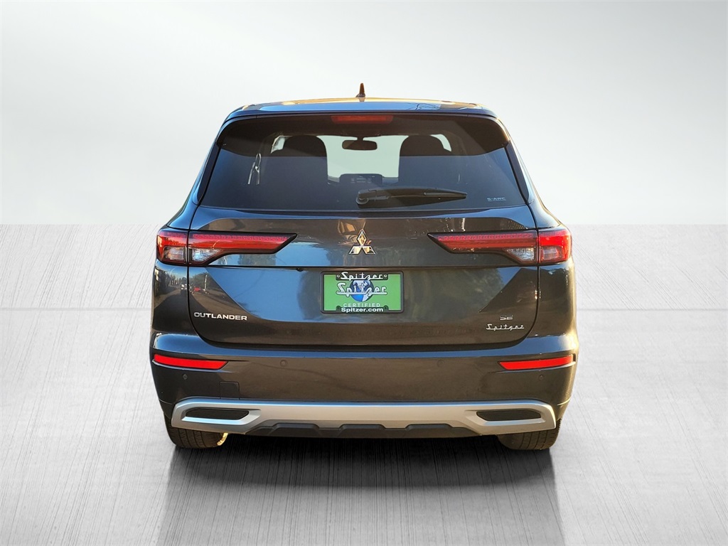 2024 Mitsubishi Outlander SE photo 6