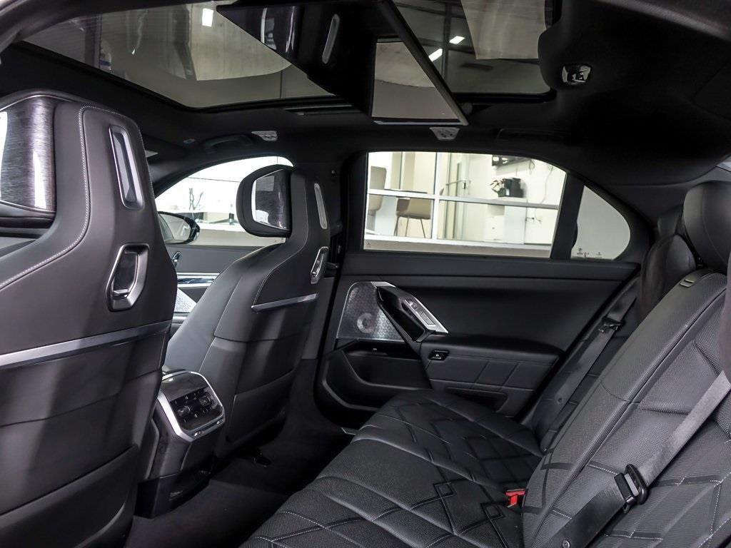 2023 BMW I7 - Image 11