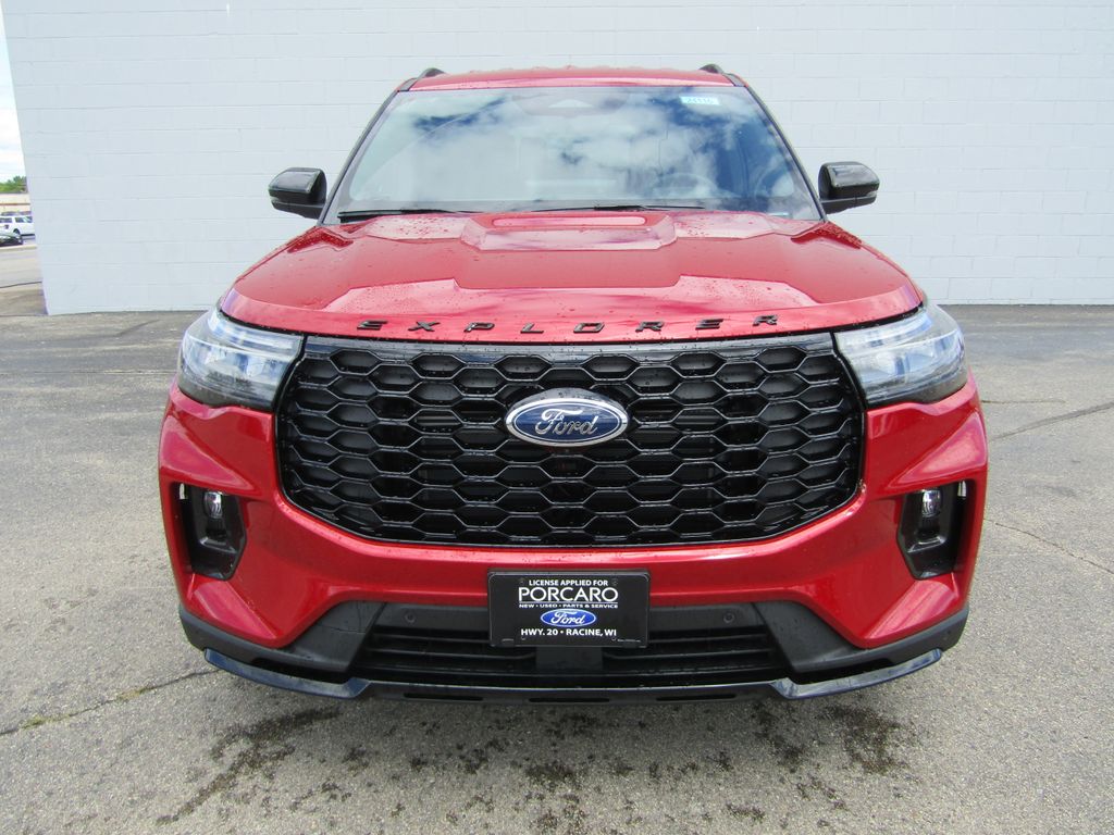 2025 Ford Explorer ST-Line photo 3
