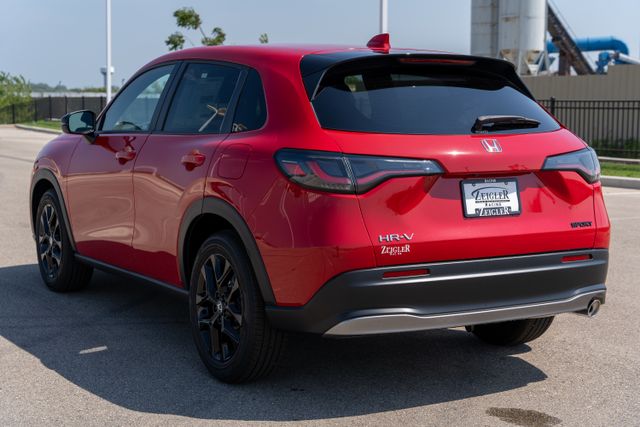 2025 Honda HR-V Sport photo 3