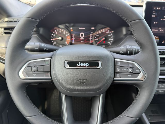 2026 Jeep Compass Latitude photo 23