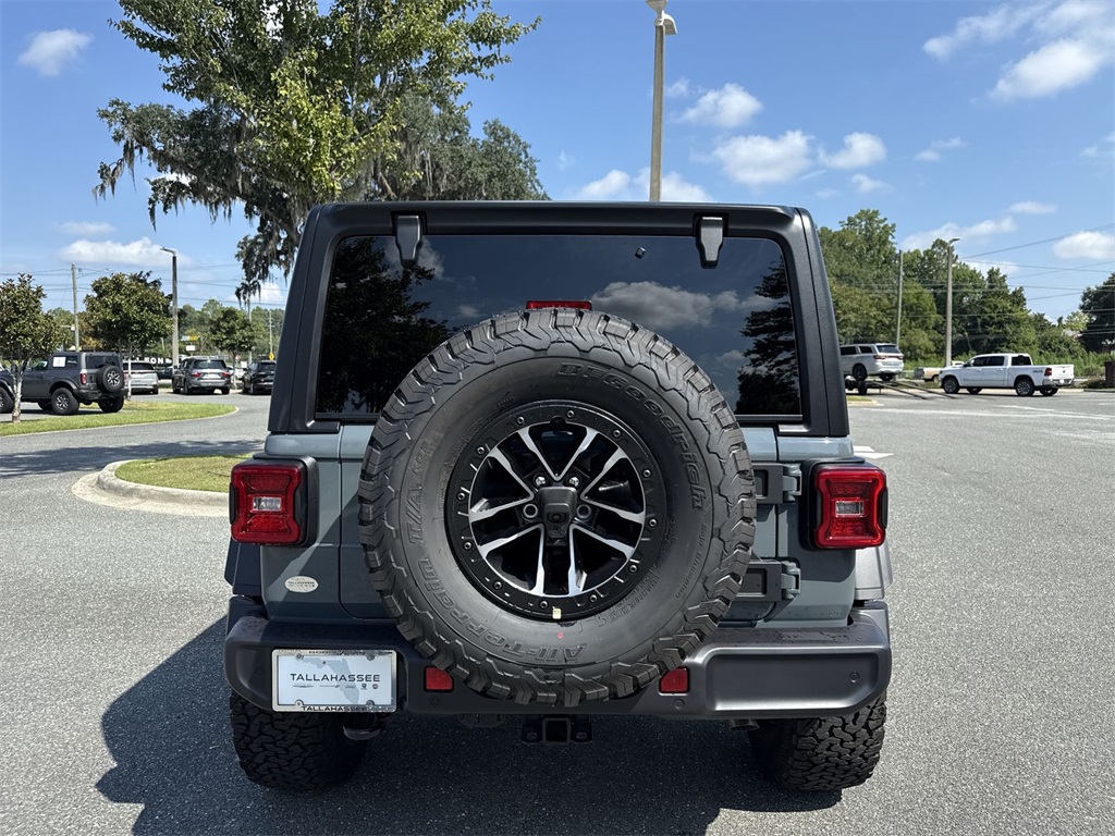 2025 Jeep Wrangler Willys photo 4